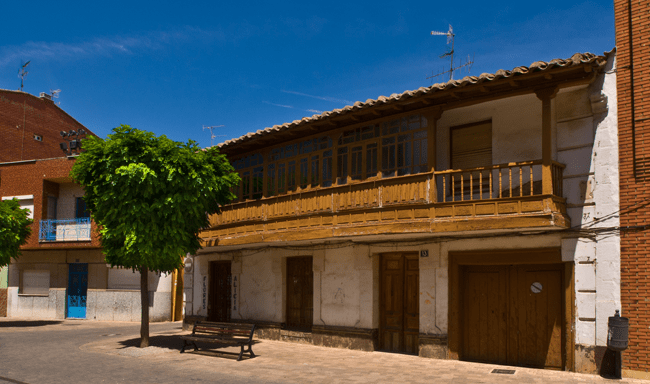 precio e impuestos en la compraventa de vivienda en León explicados por Notaría Sánchez Tenajas